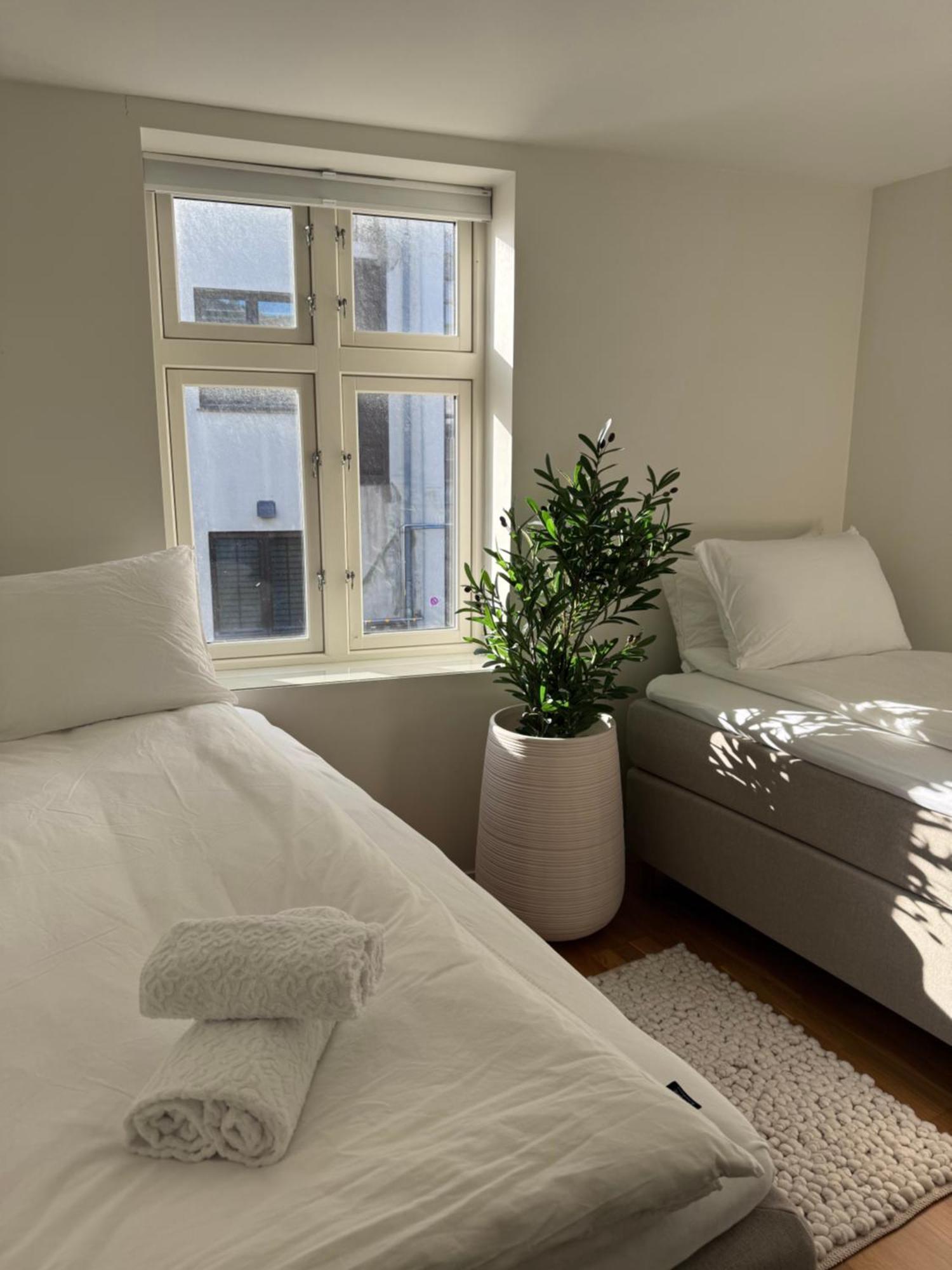 A Place To Stay Stavanger, Apartment 5 - Quality And Free Parking- エクステリア 写真
