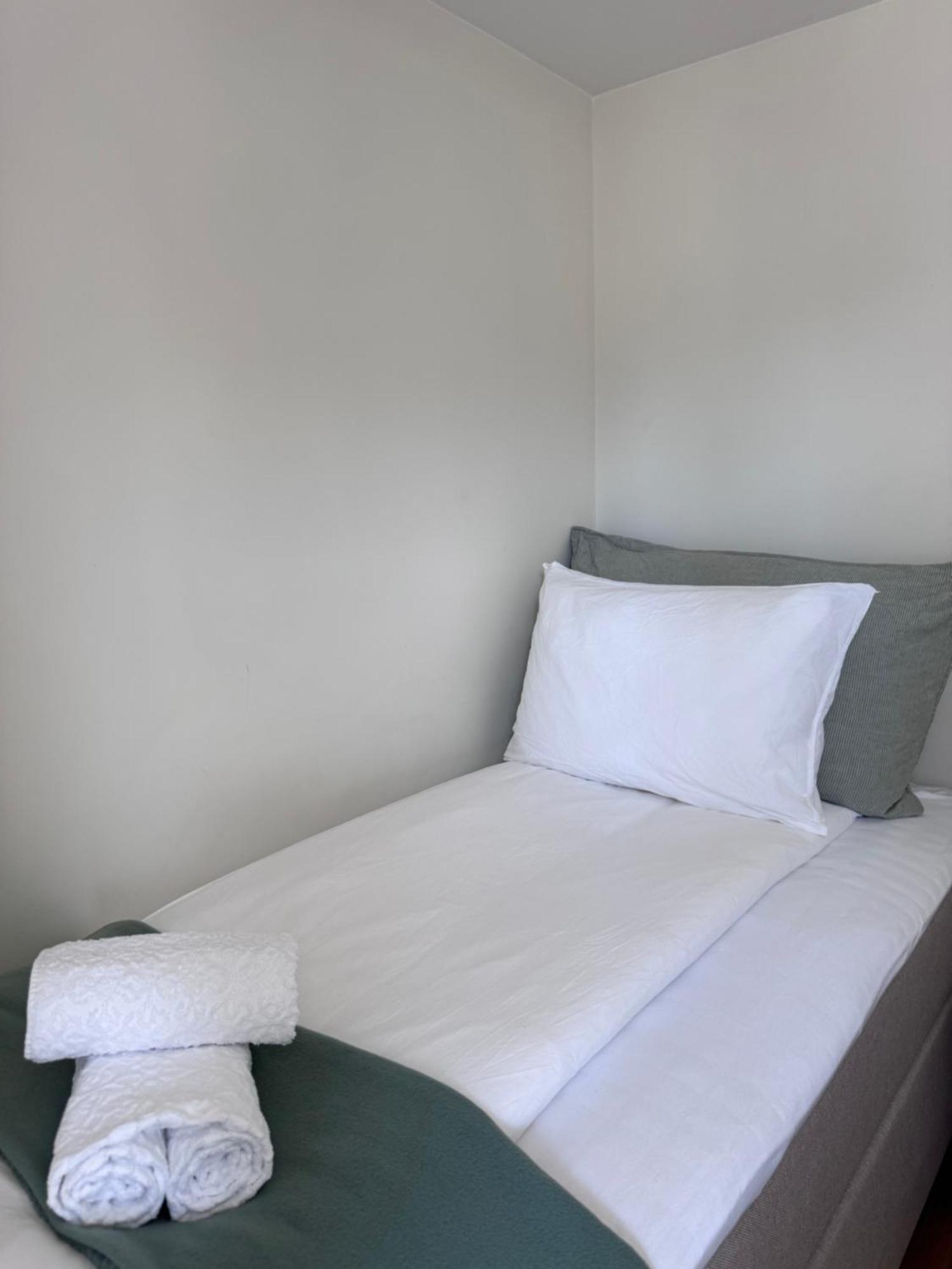 A Place To Stay Stavanger, Apartment 5 - Quality And Free Parking- エクステリア 写真